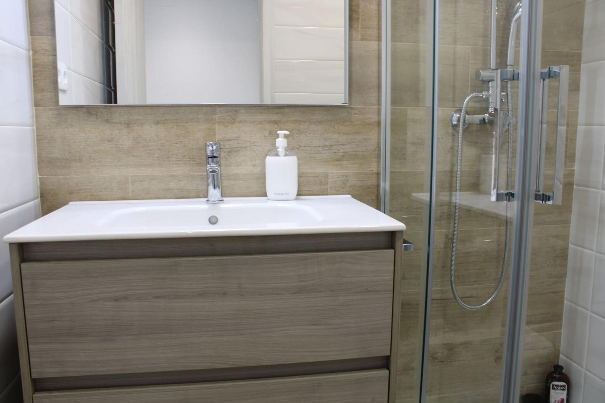 Vacansis Malvarrosa Apartment บาเลนเซีย ภายนอก รูปภาพ